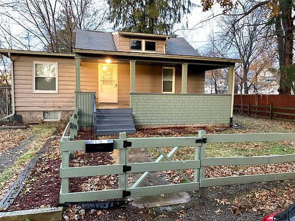 2nd image of 144 Lowell Ave