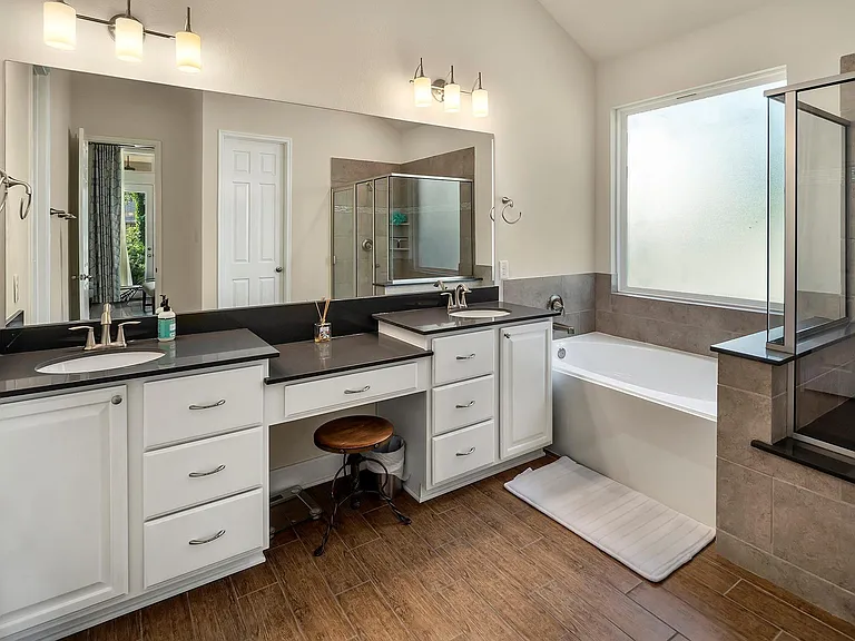 1810 Daly Way — Photo 17