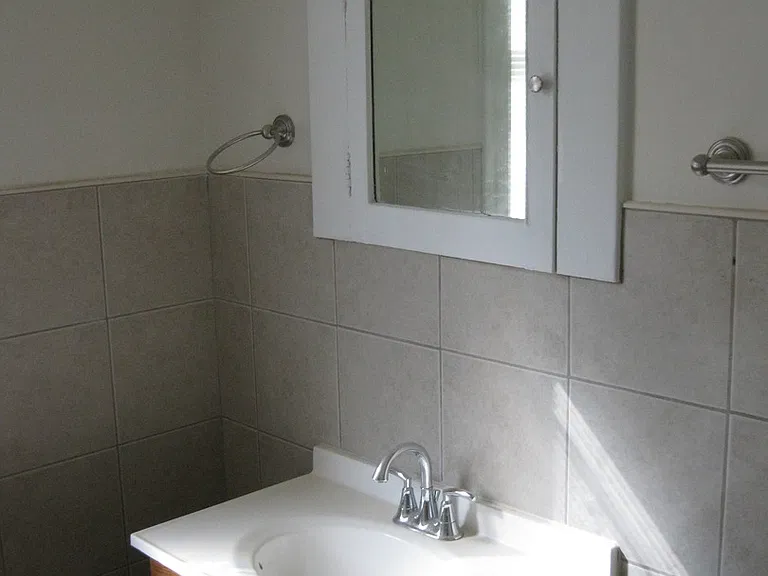 710 Virginia Ave — Photo 4