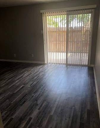 3rd image of 1106 Ronstan Dr APT 4