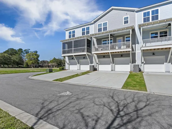 635 N Laurel St, Summerville, SC 29483