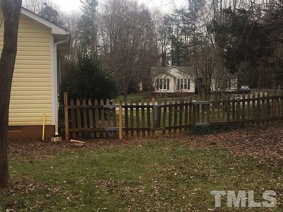 5th image of 103 Edinborough Dr