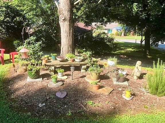 3rd image of 1417 Mimosa Ln NW