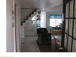 5th image of 18 Lincoln Dr