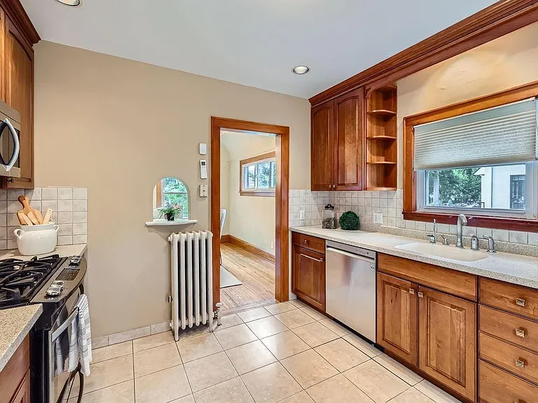 5053 Ewing Ave S — Photo 13