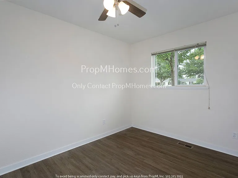 13400 SW Walker Rd — Photo 10