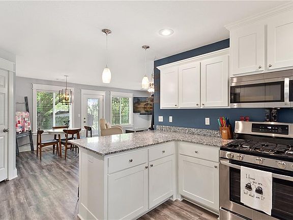 3rd image of 1509 N B St