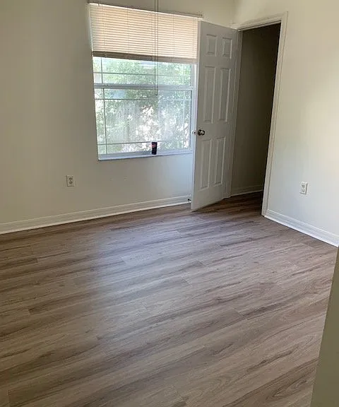 4247 Tyler Cir N — Photo 13