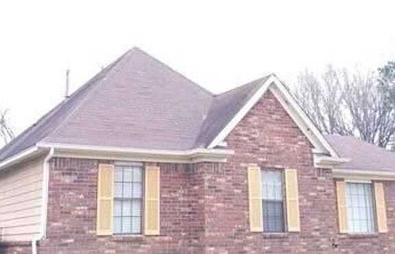 3rd image of 4566 Bassett Hall Dr