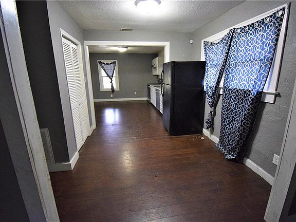 2nd image of 2046 Cornell Ave
