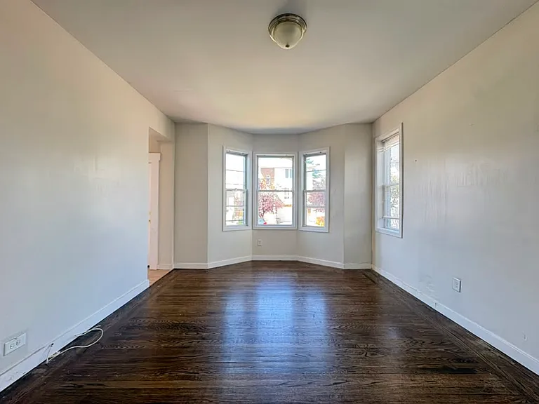 14 Juliette St #1 — Photo 3