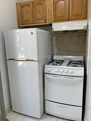 Rented by Crosstown Apartments NYC | media 5