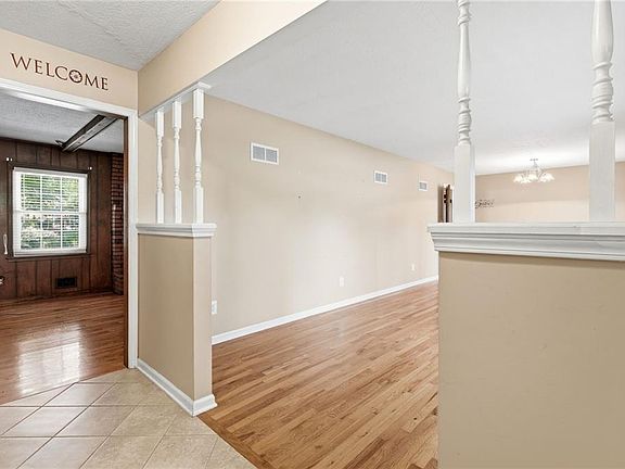 5th image of 1701 NW Willow Cir