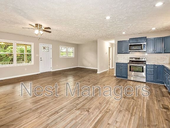 5th image of 1604 Crescent Dr