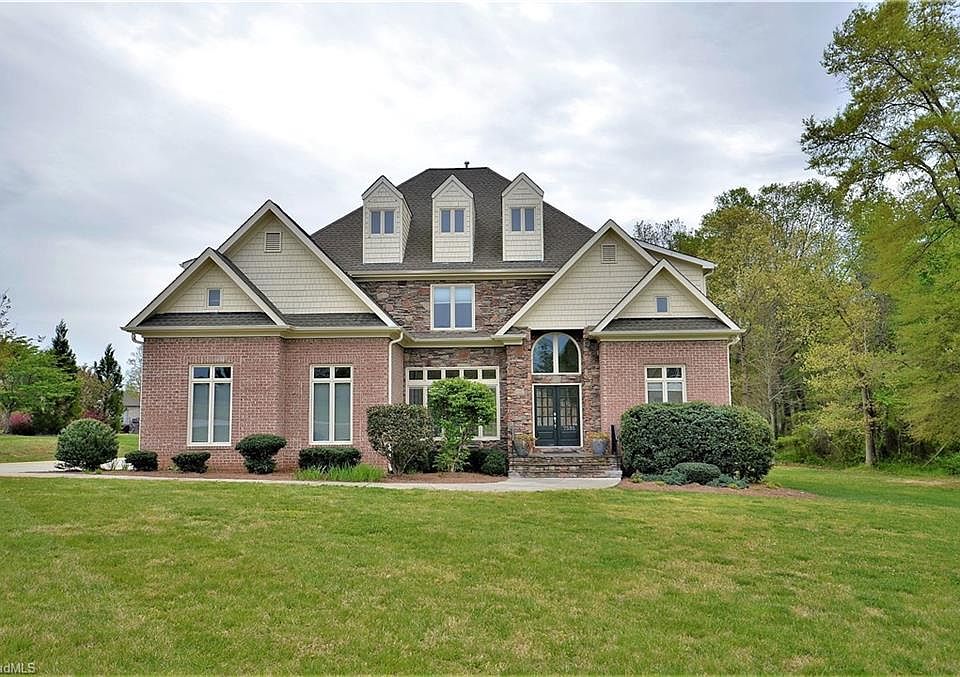 1st image of 7595 Trebbiano Dr