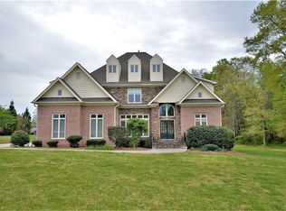 7595 Trebbiano Dr, Stokesdale, NC 27357