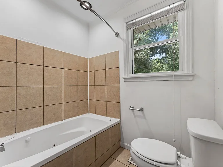 807 Pollard Rd — Photo 25