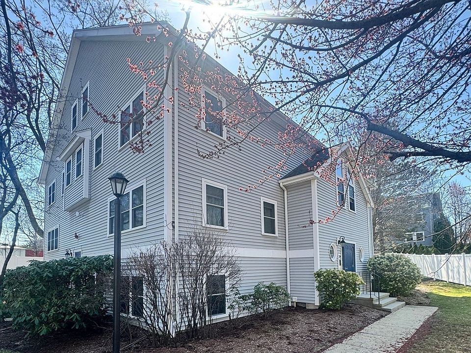 1st image of 214 Florence St #1A