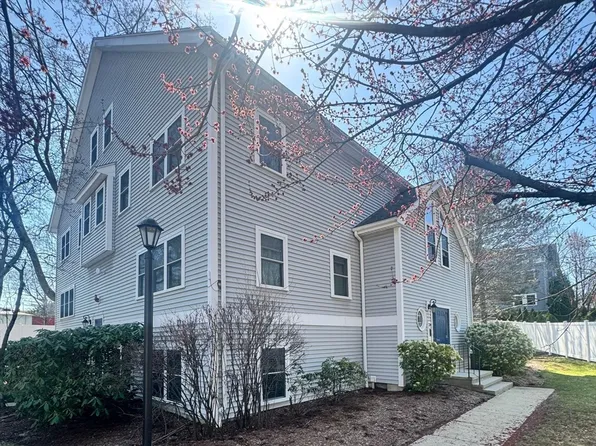 214 Florence St #1A, Roslindale, MA 02131