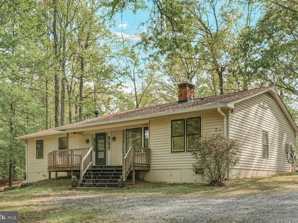 8701 McGrath Rd, Manassas, VA 20112