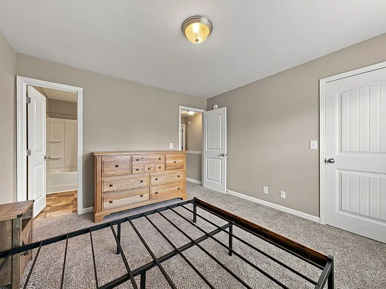 248 Alexander Blvd — Photo 21