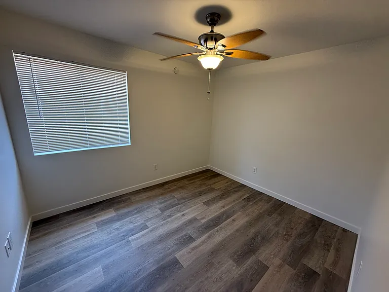 12419 N 41st Ave — Photo 5