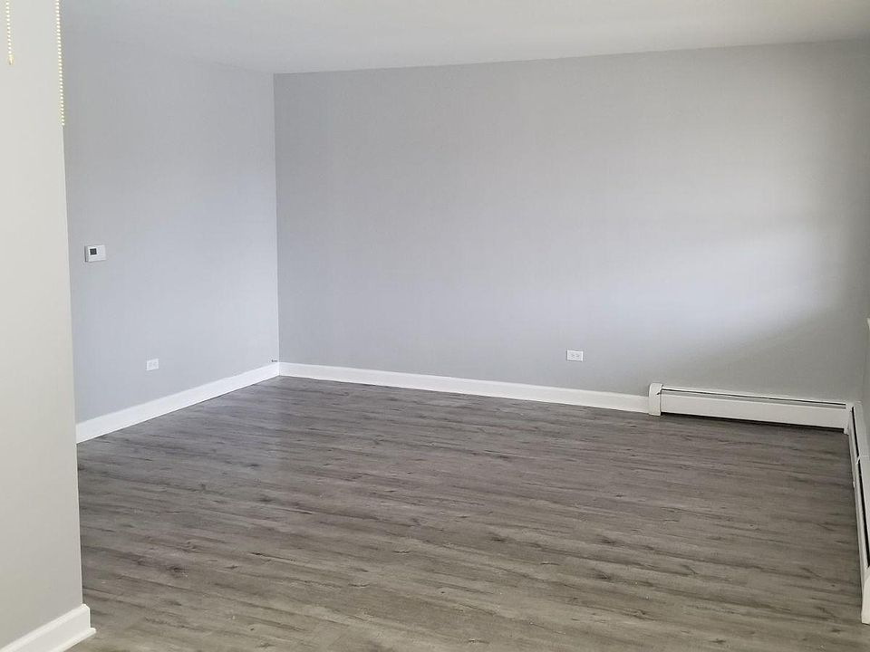 Two Tone Paint, New Vynil Plank Flooring, New Baseboard and