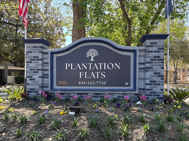 Welcome to Plantation Flats Apartments in North Charleston, SC