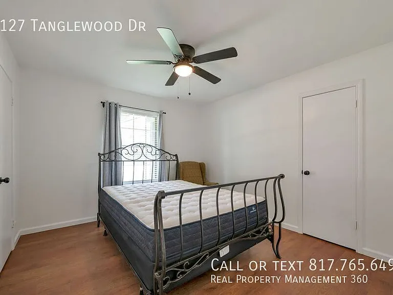 2127 Tanglewood Dr — Photo 15