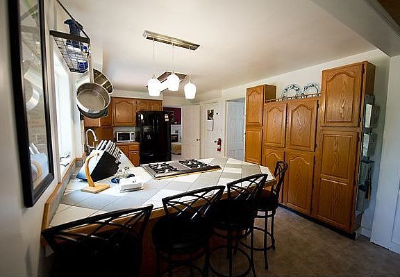 Kitchen peninsula