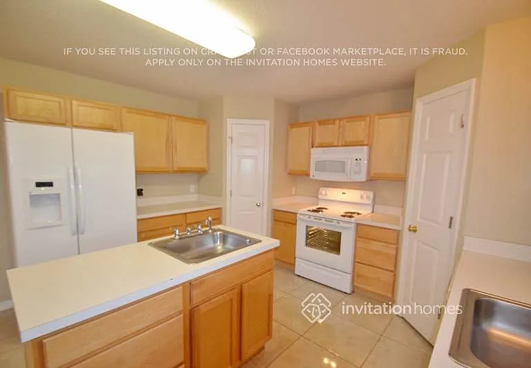 16536 Corner Lake Dr — Photo 4