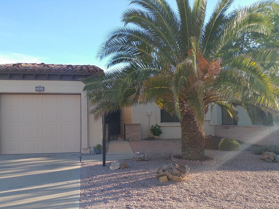 2nd image of 1371 W Calle Mendoza