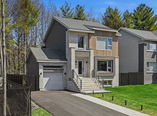573 Rue Yvette #Grisa, Saint Jarame, QC J7Y 0S6