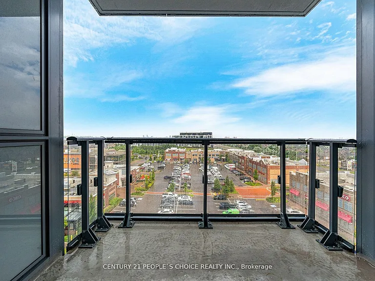 509 Dundas St W #711 — Photo 36