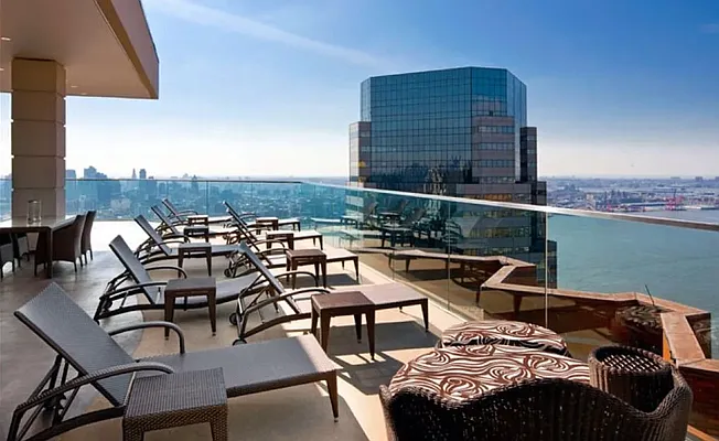 Rented by Compass | media 10