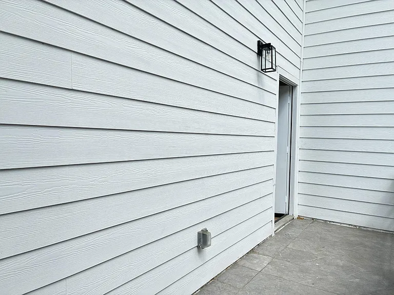 1404 E 31st St — Photo 21