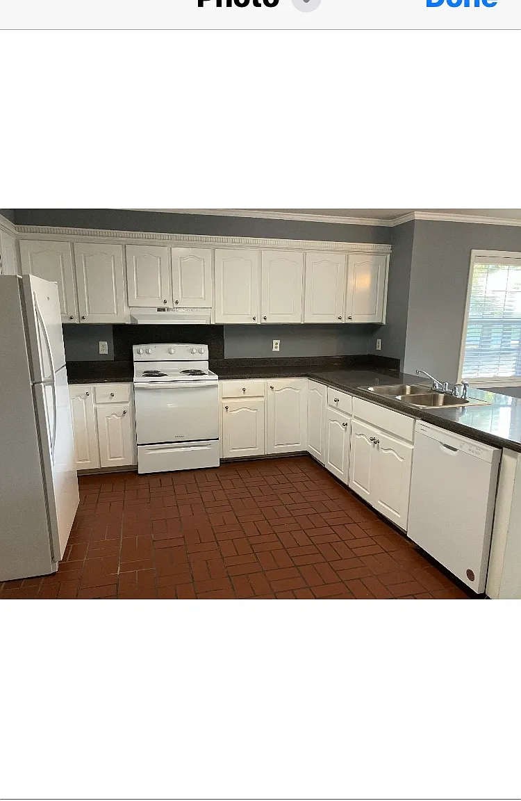 3 bed, 2000 sqft, $2,300 — Photo 4