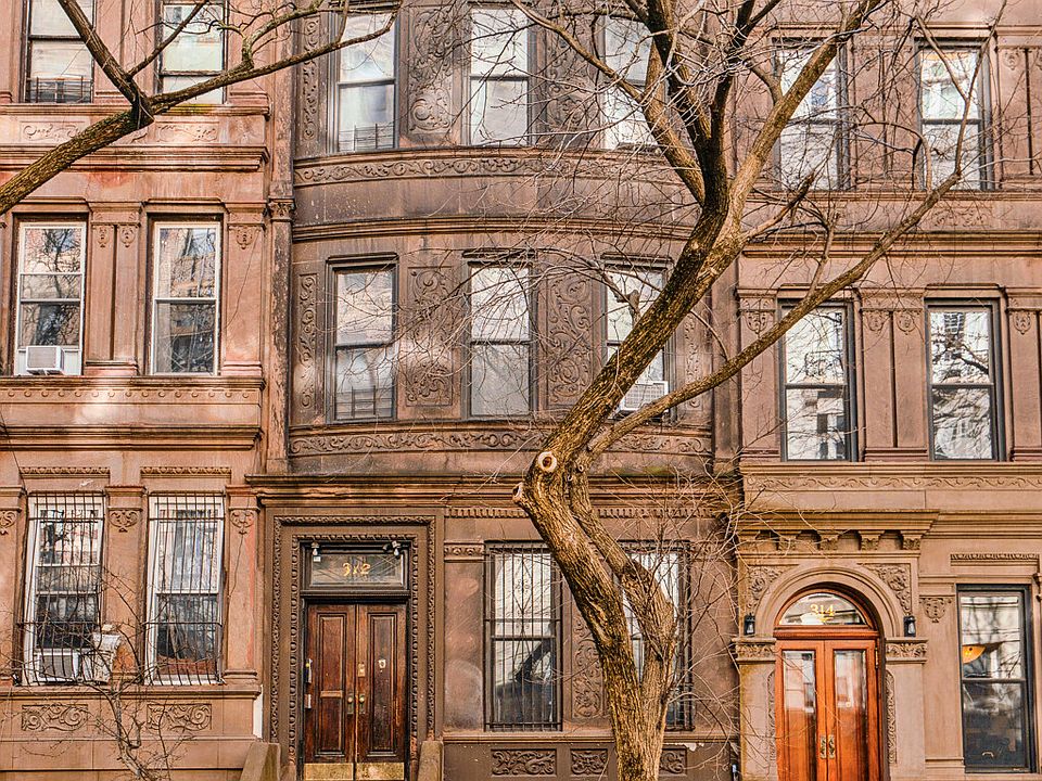 1st image of 312 W 98th St