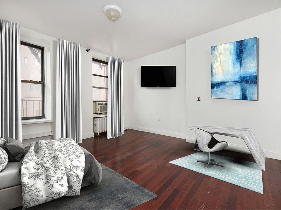 1st image of 252 W 14th St #4A