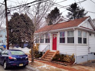 24 Brook Ln, Hamilton, NJ 08619