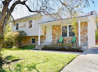 5977 Westchester Dr, Newburgh, IN 47630