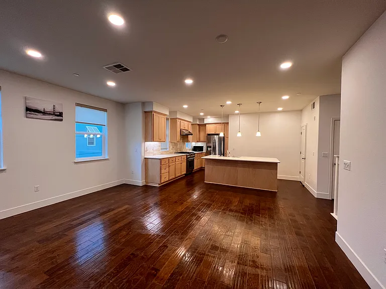 317 Baja Rose St — Photo 4