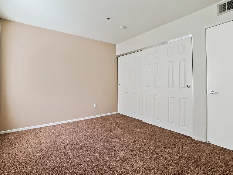 Sophia Ridge — Photo 14