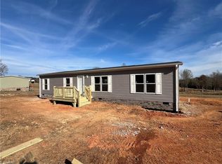 549 Mount Wesley Church Rd, Hiddenite, NC 28636