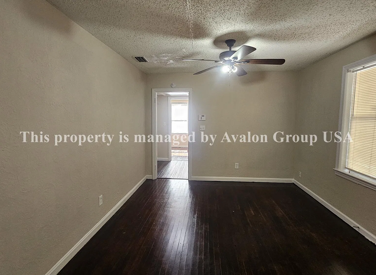 3 bed, 978 sqft, $1,250 — Photo 3