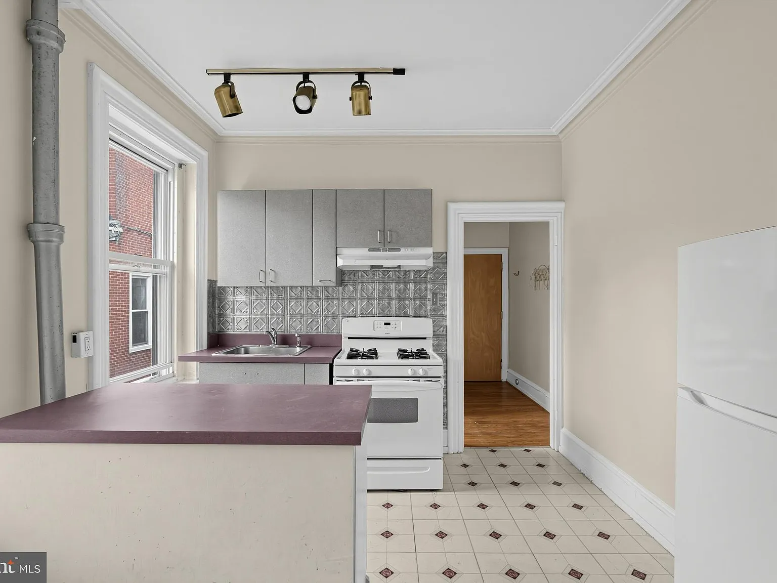 2 bed, 1.0 bath, 750 sqft, $1,445 — Photo 4