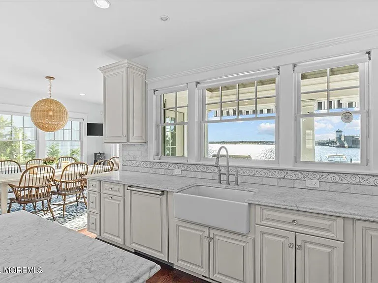 1200 Bay Ave — Photo 12