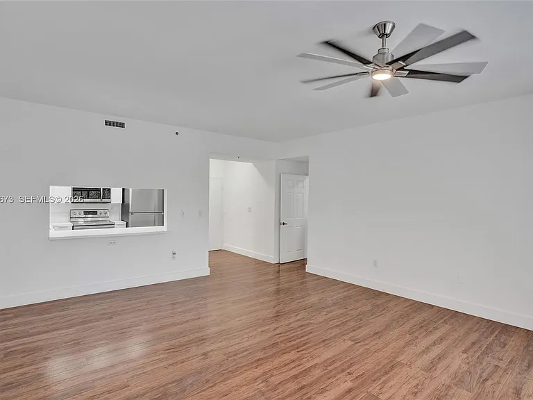 9725 NW 52nd St #406 — Photo 20