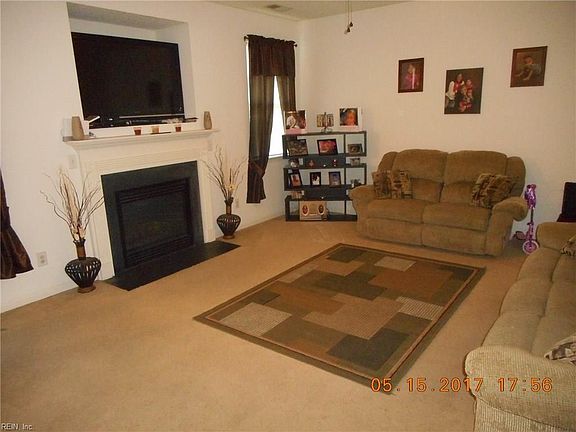 5th image of 854 Holbrook Dr