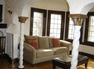 3254 S 11th St, Milwaukee, WI 53215